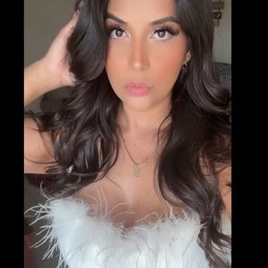 Meet your Posher, Celeste